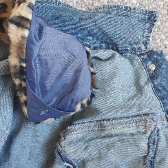 New Detachable Faux Fur Collar Denim Jacket - Picture 7 of 9